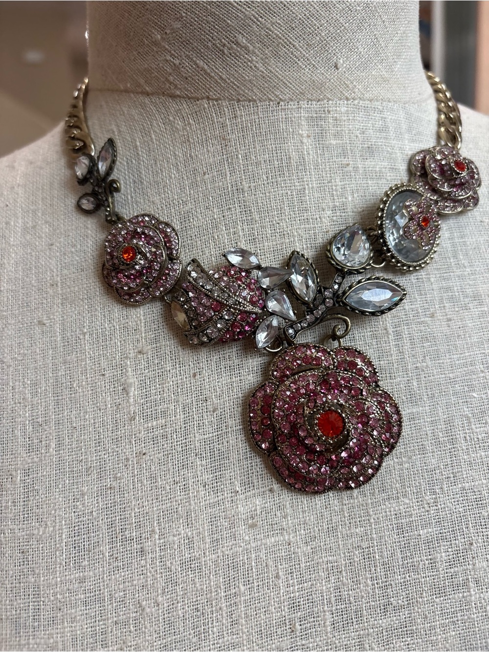 Betsey Johnson Pink Rhinestone Rose Statement Necklace Brass Tone Floral - Picture 5 of 10
